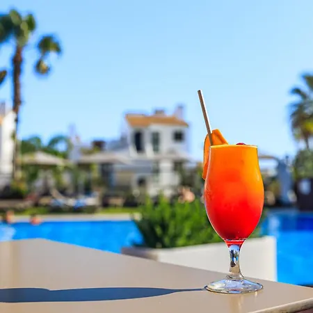 Honorio - Pool And Garden 3*