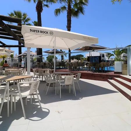 Honorio - Pool And Garden Aparthotel