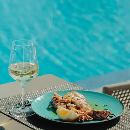 Honorio - Pool And Garden 3*