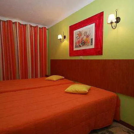 Aparthotel Honorio - Pool And Garden