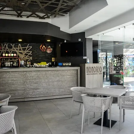 Honorio - Pool And Garden 3*