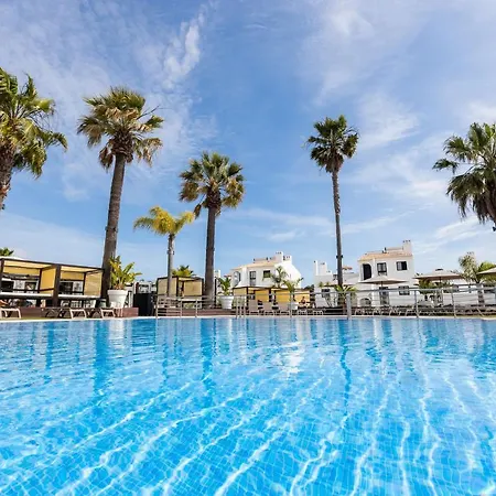 Honorio - Pool&garden Apartahotel